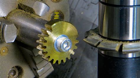 gear cutting on milling machine